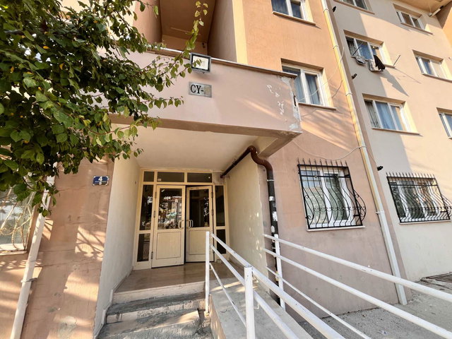 MAMAK ZİRVEKENT MAH. ZİRVE SİTESİN'DE 1+1 EŞYALI SATILIK DAİRE
