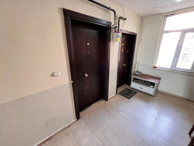 MAMAK ZİRVEKENT MAH. ZİRVE SİTESİN'DE 1+1 EŞYALI SATILIK DAİRE