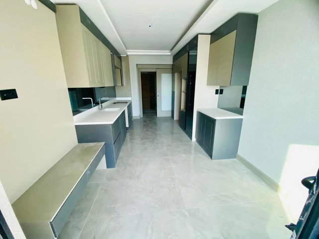 REMAX LEVEL'DEN SUSUZDA SATILIK GENİŞ 4+1 DAİRE