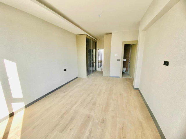 REMAX LEVEL'DEN SUSUZDA SATILIK GENİŞ 4+1 DAİRE