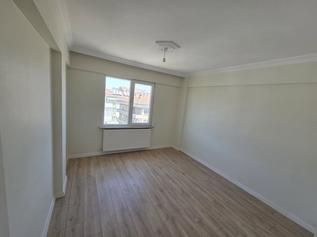 GEBZE SULTAN ORHAN MAHALLESİ KIŞLA CADDESİ KİRALIK EV