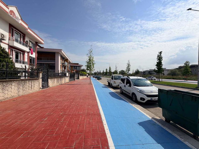 1. CADDE DE KREDIYE UYGUN 3+1 GENIŞ AVANTAJLI DAIRE