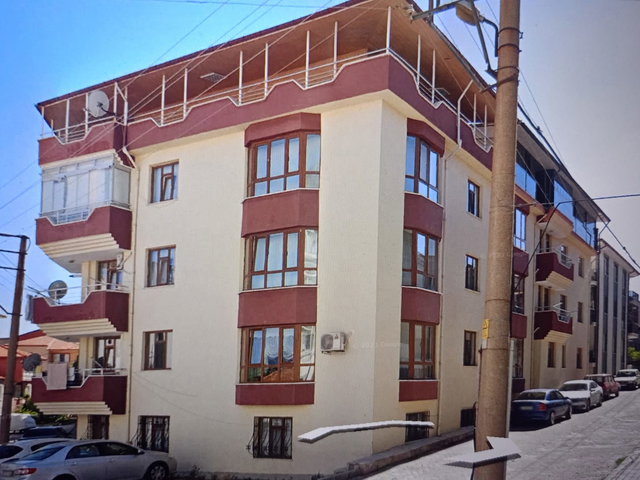 KÜTAHYA GEDİZ SAYGILAR MAHALLESINDE SATILIK 3+1 ARA KAT BALKONLU GENİŞ DAİRE