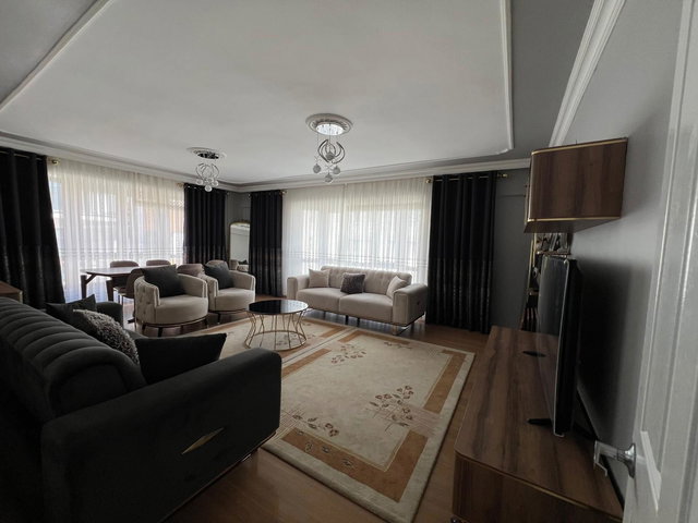 KÜTAHYA GEDİZ SAYGILAR MAHALLESINDE SATILIK 3+1 ARA KAT BALKONLU GENİŞ DAİRE
