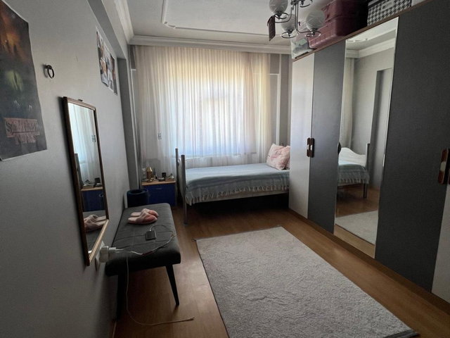 KÜTAHYA GEDİZ SAYGILAR MAHALLESINDE SATILIK 3+1 ARA KAT BALKONLU GENİŞ DAİRE