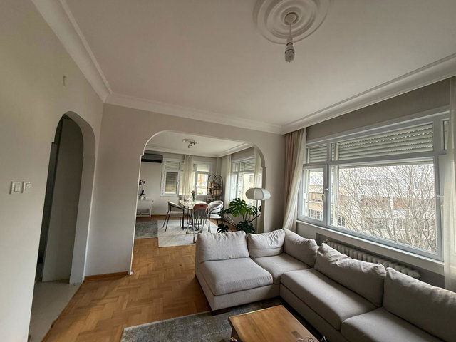 KADIKÖY BAHARİYE CADDESİ SATILIK 4+1 DAİRE 14.450.0000TL
