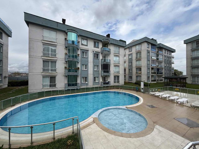 GEBZE KÖŞKLÜ ÇEŞME’DE SUNALI EVLER’DE GÜNEY CEPHE 3+1 | 2 BANYO | BALKONLU KİRALIK DAİRE