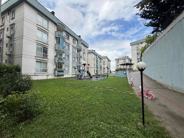 GEBZE KÖŞKLÜ ÇEŞME’DE SUNALI EVLER’DE GÜNEY CEPHE 3+1 | 2 BANYO | BALKONLU KİRALIK DAİRE