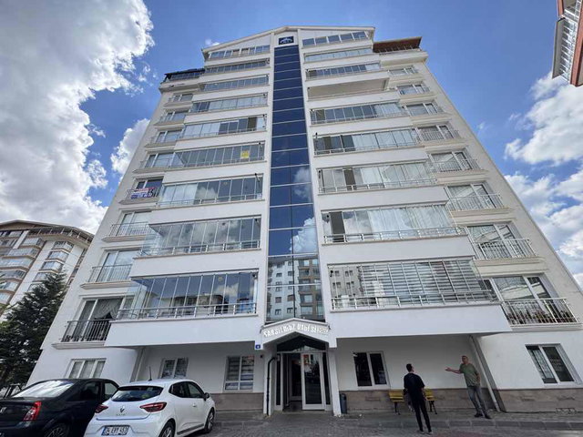 EGE MAHALLESİNDE GENİŞ BALKONLU FULL TAPULI ARA KAT SATILIK 3+1 DAİRE