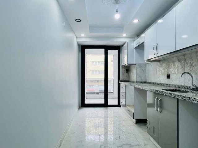BAHÇELİEVLER SOĞANLI MH DE GÜNEY CEPHE SIFIR 2+1