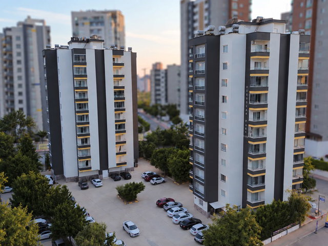 REMAX RİNA'DAN ÇİFTLİKKÖYDE ELİT SİTE İÇERİSİNDE 3+1 DAİRE