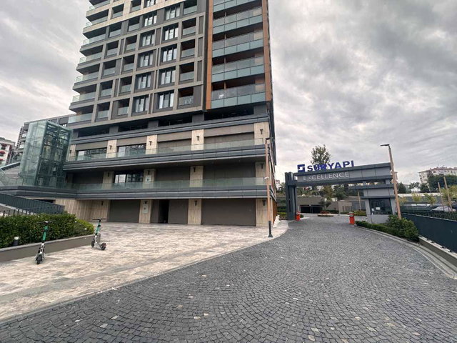REMAX MASA DAN SURYAPI EXCELLENCE DA KİRALIK 3+1