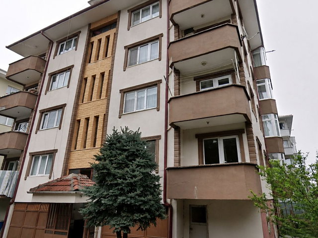 REMAX VİRA ÜLKÜ ÇAKAR'DAN OZANLAR MAH.’DE 3+1 | 130 M² NET | 3. KAT | DAİRE