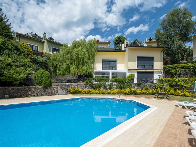 BEYKOZ ÖĞÜMCE & DOĞA EVLERI SITESINDE 175 M2 NET, 3+2 VILLA