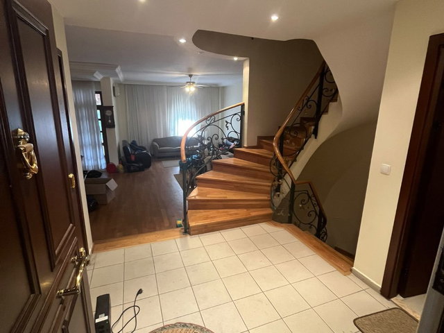 ÇAYYOLU BEYTEPE  ALACAKÖY SITESINDE 7/24 GÜVENLIKLI  5+2 SATILIK VILLA
