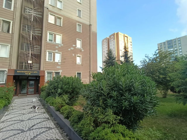 MEVLANA MAH.DE METROBÜSE YAKIN, BRÜT 145 M² SATILIK 3+1