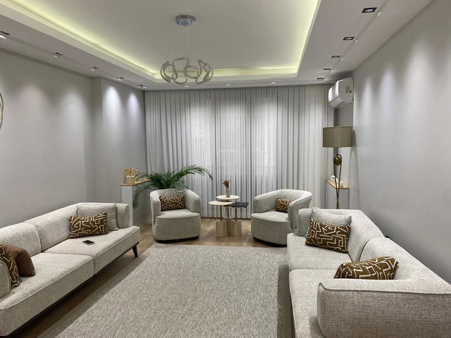 2 YILLIK BİNADA 3+1 120 M2.FUUL YAPILI ARAKAT