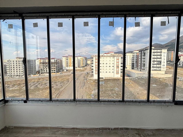 REMAX ARTIS'TEN YILDIZKENT'DE SATILIK 3+1 LÜKS DAIRE