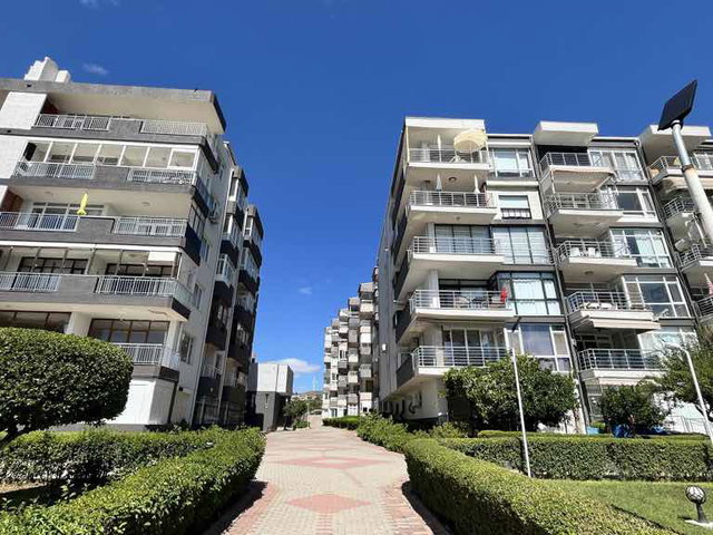 AZİMKENT SİTESİ K. DENİZ MANZARALI BAKIMLI 3+1 SATILIK DAİRE