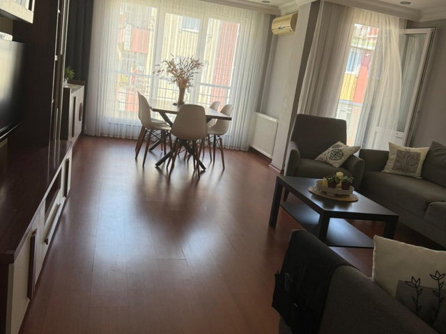 GÜNGÖREN AKINCILAR MAHALLESİ’NDE KAPALI OTOPARKLI 3+1 SATILIK DAİRE