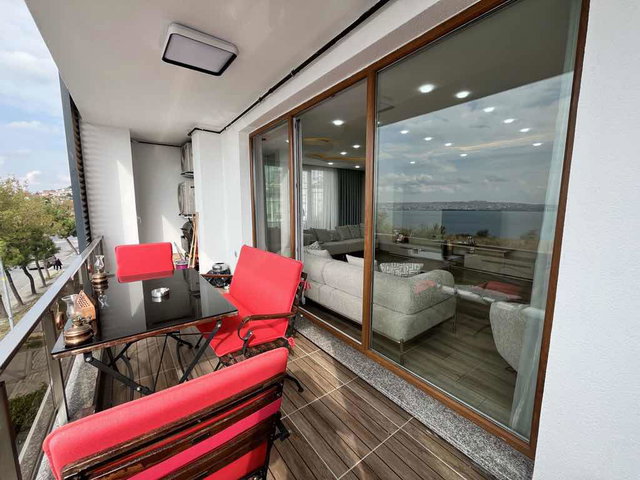 BEYLİKDÜZÜ ÖNÜ FUL AÇIK DENİZ MANZARALI 3+1 SATILIK ARAKAT DAİRE