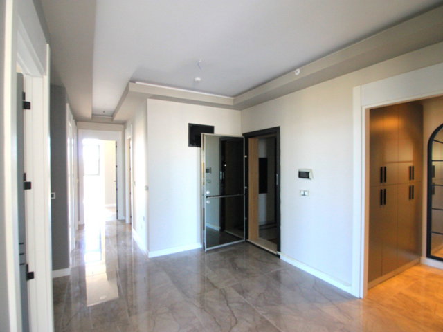 ALACAATLI LİON 114 SİTESİ 4+1 SATILIK DAİRE