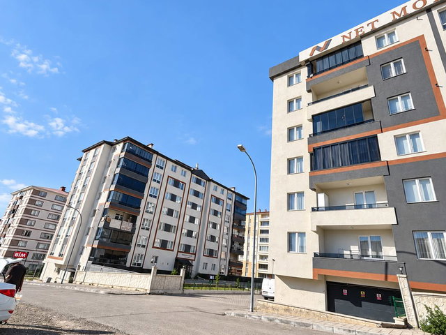 REMAX ARTIS'TEN HILALKENT'TE SATILIK 3+1 DAIRE
