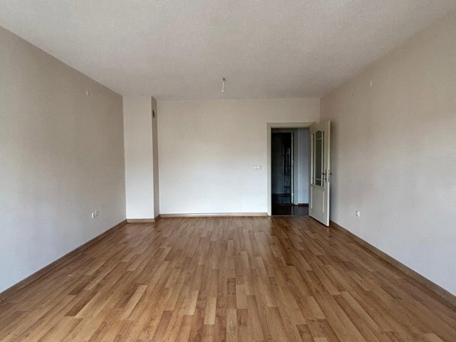 REMAX ARTIS'TEN ABDURRAHMAN GAZI TOKILERDE SATILIK 3+1 DAIRE