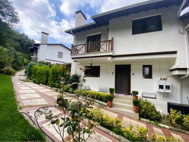 SAPANCA GÖLÜ MANZARALI, 4.5+2 LÜKS VILLA