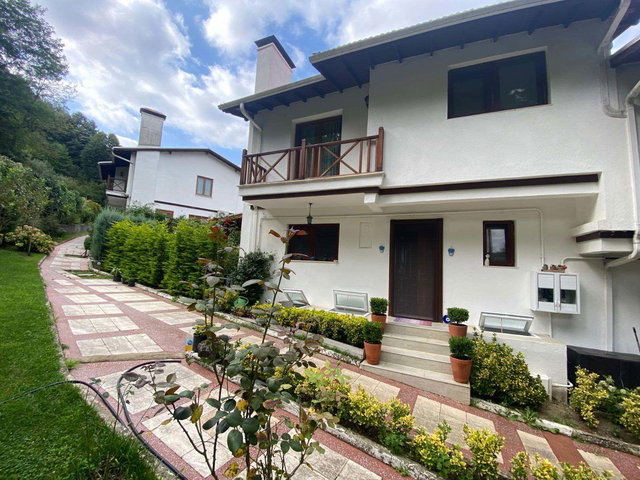 SAPANCA GÖLÜ MANZARALI, 4.5+2 LÜKS VILLA