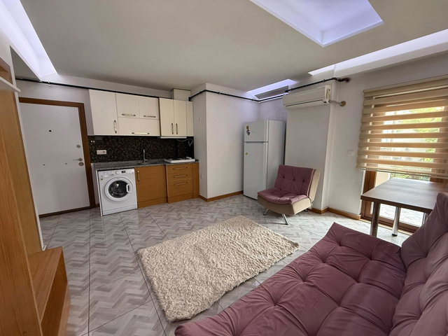 REMAX MODEL DEN FORUM ÇAMLIĞA YÜRÜME MESAFESINDE 1+1 EŞYALI SATILIK APART