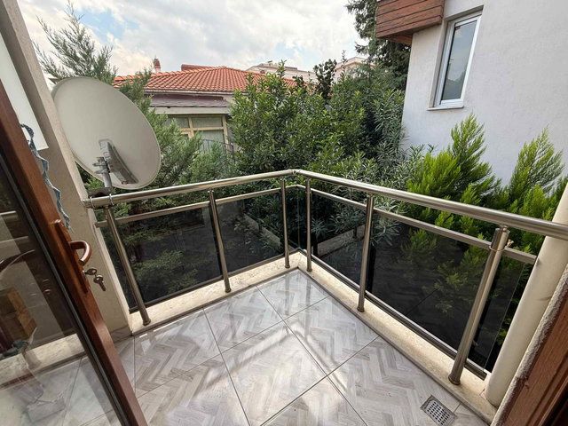 REMAX MODEL DEN FORUM ÇAMLIĞA YÜRÜME MESAFESINDE 1+1 EŞYALI SATILIK APART