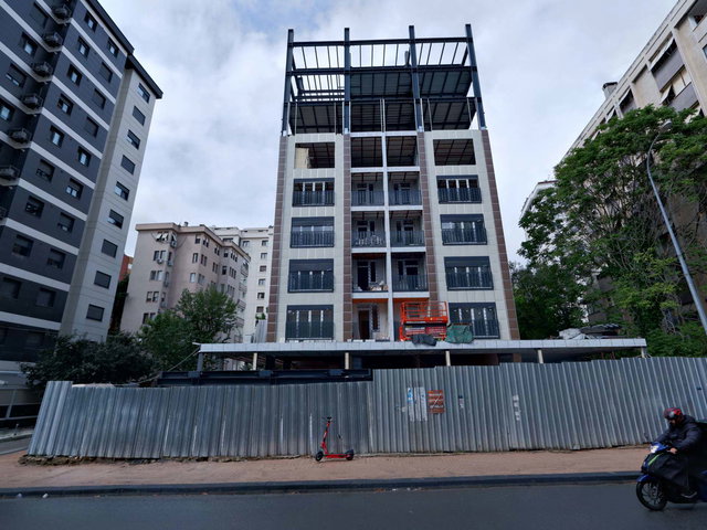 SUADIYE'DE ÇELIK YAPIDA DENIZ MANZARALI SATILIK 3+1 DAIRE 118 M2