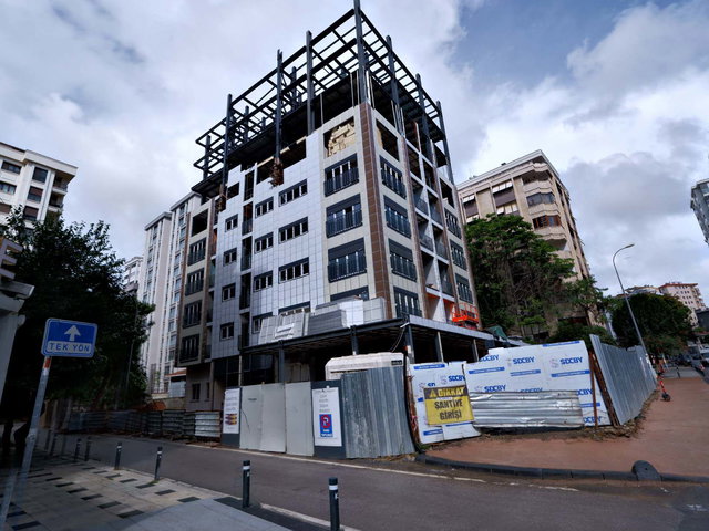SUADIYE'DE ÇELIK YAPIDA DENIZ MANZARALI SATILIK 3+1 DAIRE 118 M2