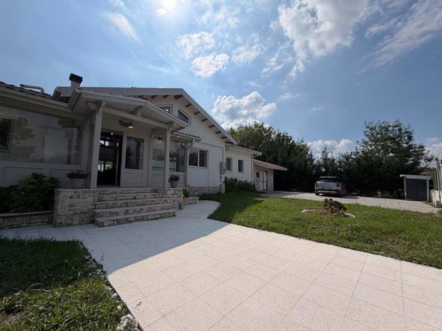 REMAX SOFT'TAN 5000M2 İÇİNDE ŞEHRİN KALBİNDE LÜKS VİLLA YAŞAMI