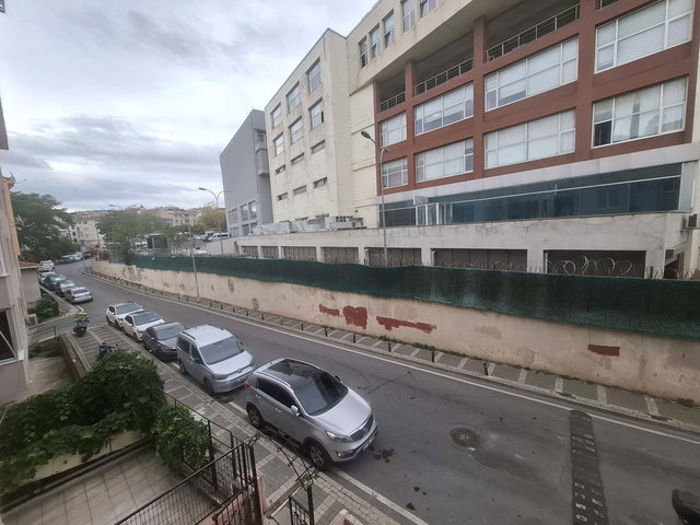 ÜSKÜDAR SELAMİALİ’DE ÇEVİK KUVVET ARKASINDA İÇİ YENİLENMİŞ,  2+1 KİRALIK DAİRE