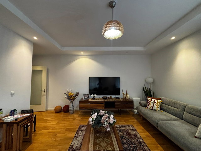 REMAX WE DEN CADDEBOSTAN MAHALESİNDE MEHTAP SOKAKTA KİRALIK 3+1 DAİRE