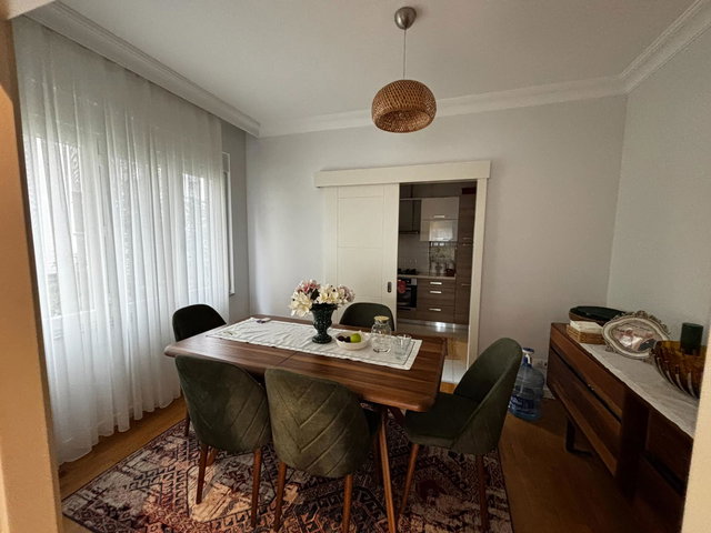 REMAX WE DEN CADDEBOSTAN MAHALESİNDE MEHTAP SOKAKTA KİRALIK 3+1 DAİRE