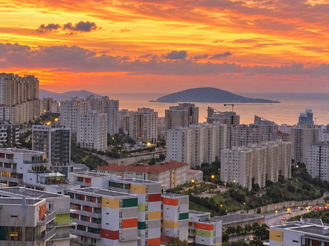 ÖZLEM KILIÇ REMAX- NAR KULE’DE MUHTEŞEM DENIZ, ADA, ORMAN, HAVUZ VE ŞEHIR MANZ| BOŞ & KREDİYE UYGUN