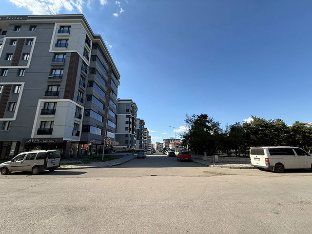 REMAX ARTIS'TEN KOMBINA'DA SATILIK 3+1 DAIRE