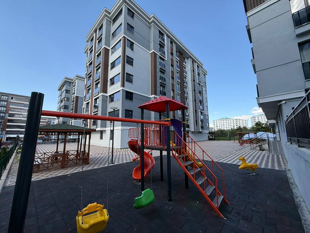 REMAX ARTIS'TEN KOMBINA'DA SATILIK 3+1 DAIRE