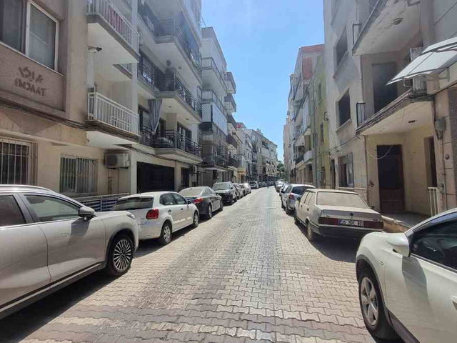 MENEMEN 3+1 KIRALIK ARA KAT MERKEZDE