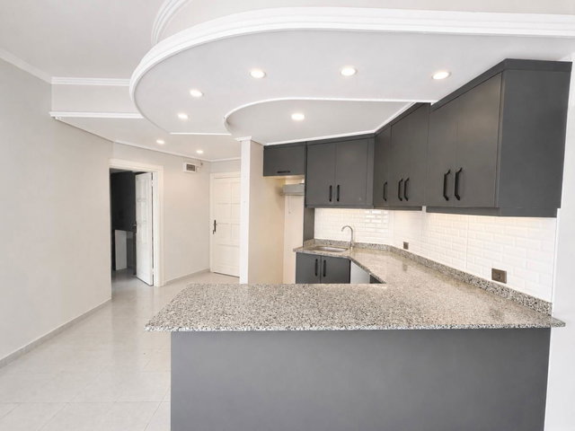 REMAX RİNA'DAN SOLİ SAHİL SİTESİNDE AYLIK ÖDEMELİ 2+1