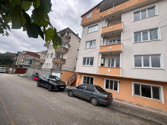 REMAX HÜR GÜVENCESIYLE MALTEPE MAHALLESI'NDE ACIL SATILIK FIRSAT DAİRE