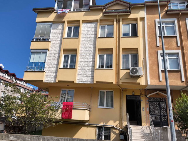 AKYAZI'DA SAHİLE YÜRÜME MESAFESİNDE, GENİŞ 4+1 FIRSATI!