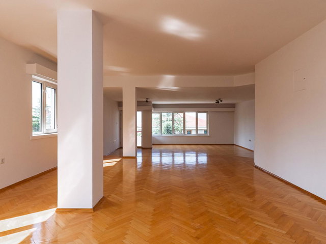 ŞEHRIN KALBINDE TERASLI MANZARALI 3+1 DUBLEKS DAİRE