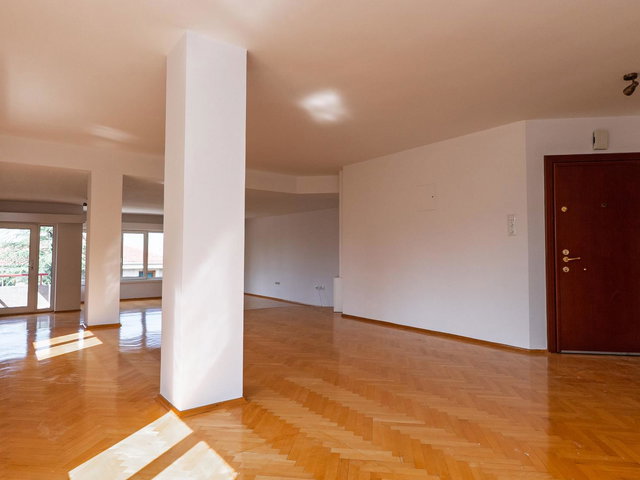 ŞEHRIN KALBINDE TERASLI MANZARALI 3+1 DUBLEKS DAİRE