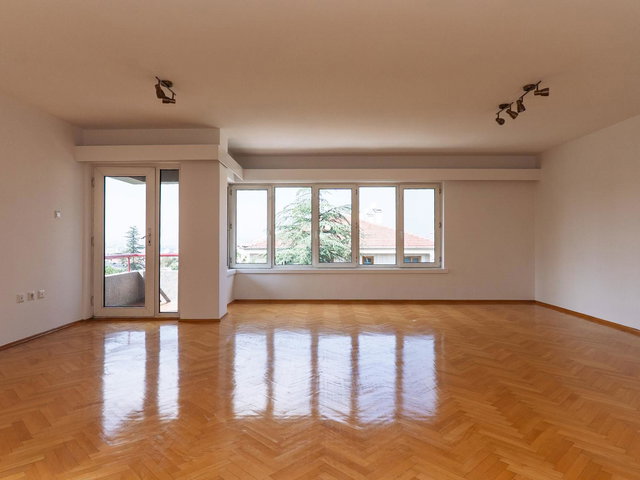 ŞEHRIN KALBINDE TERASLI MANZARALI 3+1 DUBLEKS DAİRE