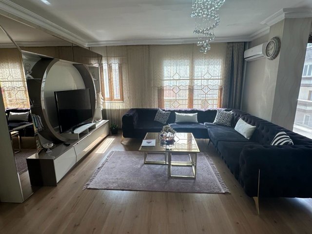 ÜMRANİYE YAMANEVLER’DE GÜNEY-BATI CEPHELİ 2+2  120 M² BRÜT  2 BANYO  TERAS