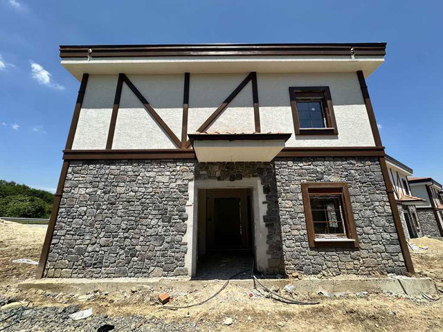 İZMİT ÇUBUKLUDA 4+1 MÜSTAKİL SATILIK VİLLA